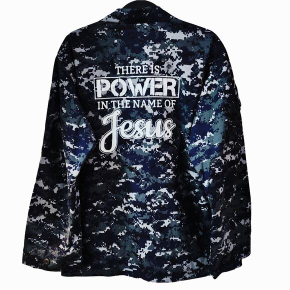 There is Power in The Name of Jesus U.S. Navy Digital Camo Jacket, Unisex M/L - Picture 1 of 6